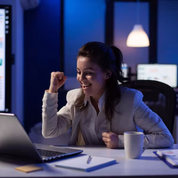 stressed-businesswoman-checking-profit-resultes-standing-business-office_482257-6514